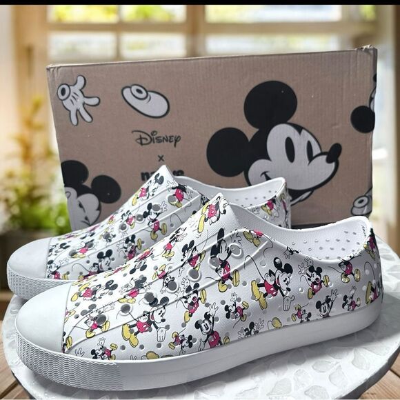 Native X Disney Jefferson Mickey Mouse Water Shoes size Mens 10 Womens 12 - Picture 1 of 11